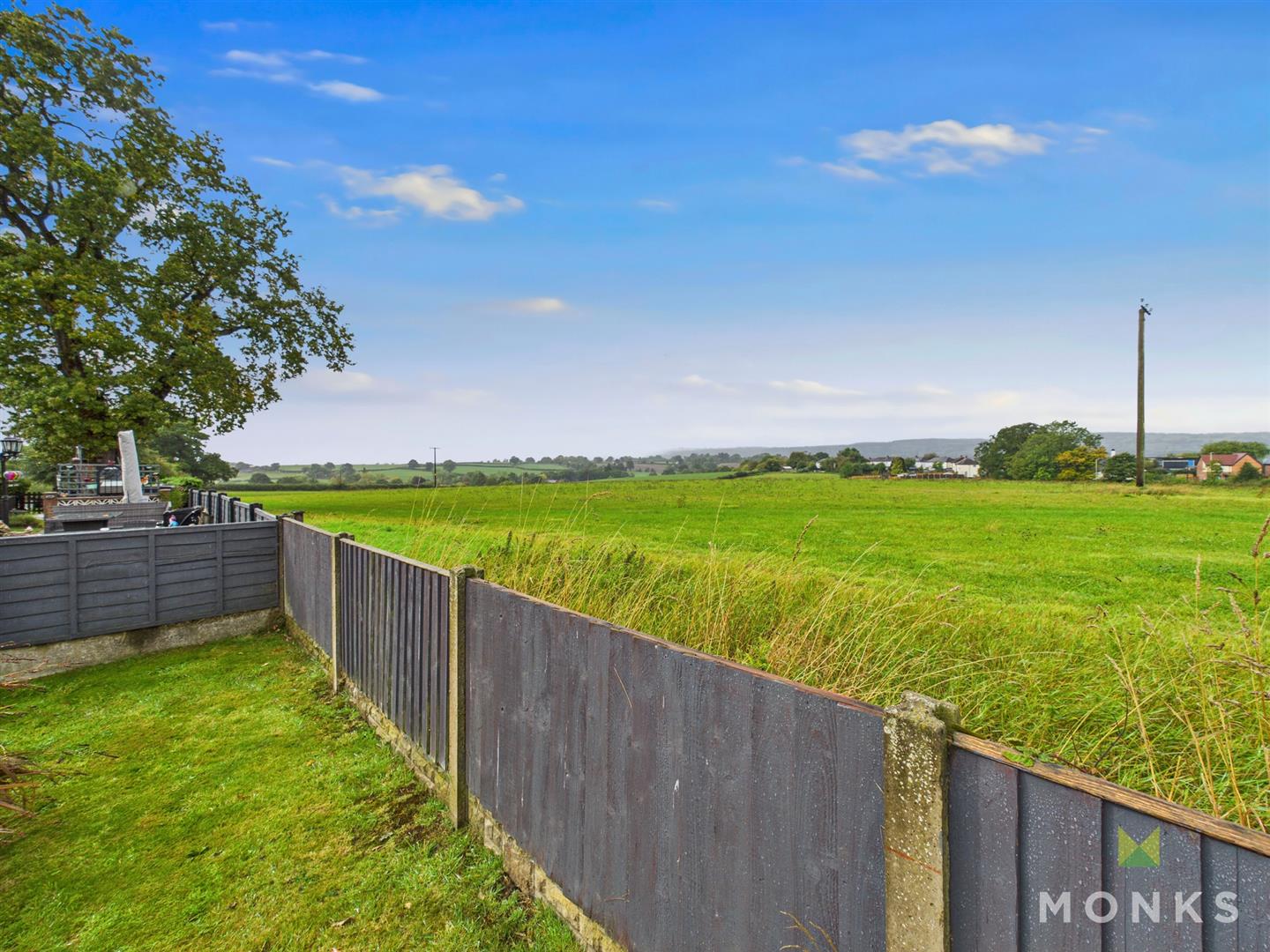 28 Oak Drive, St Martins, SY11 3EU For Sale